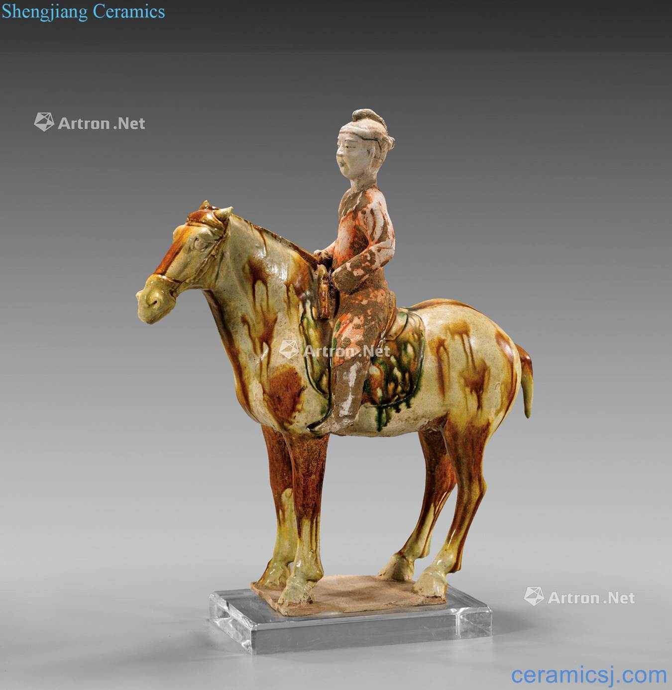Like a rare three-color glazed pottery of tang dynasty, ride a horse