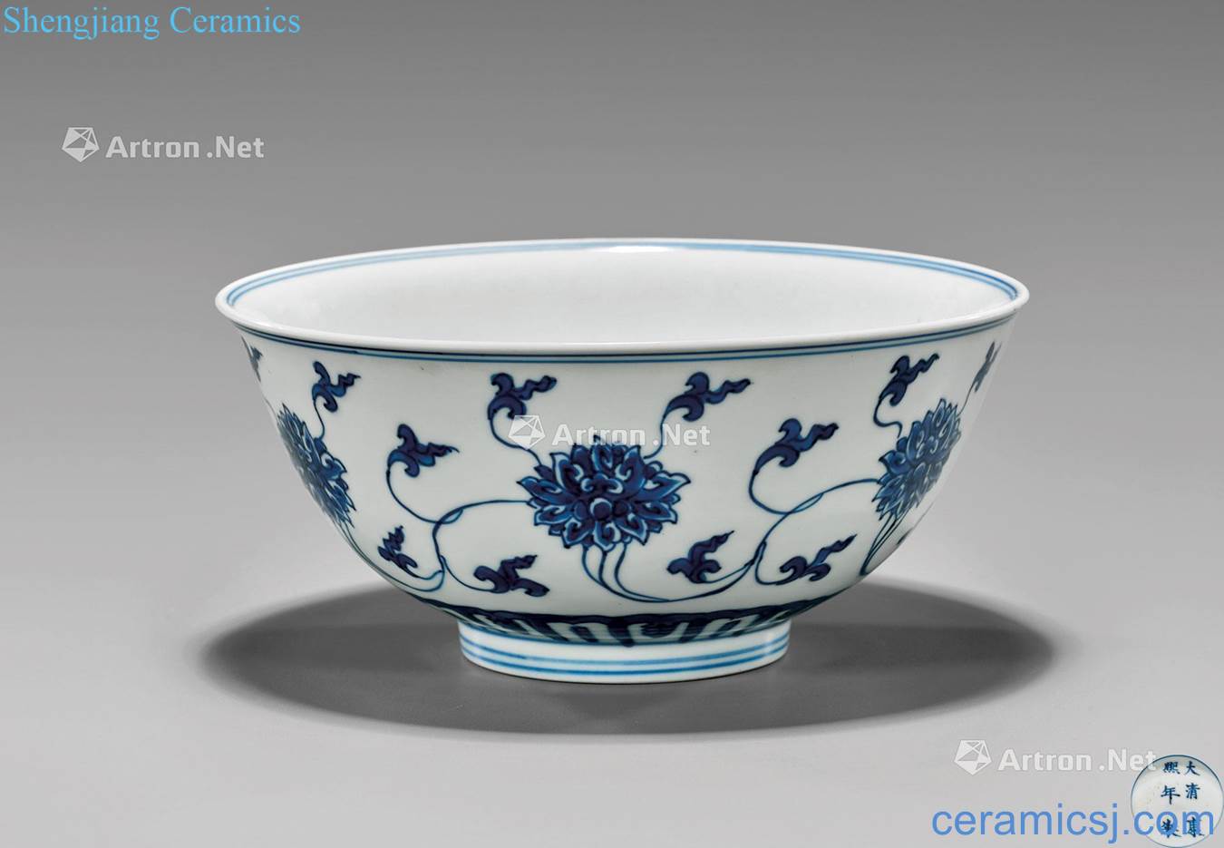 Kangxi years lotus of blue and white porcelain bowl