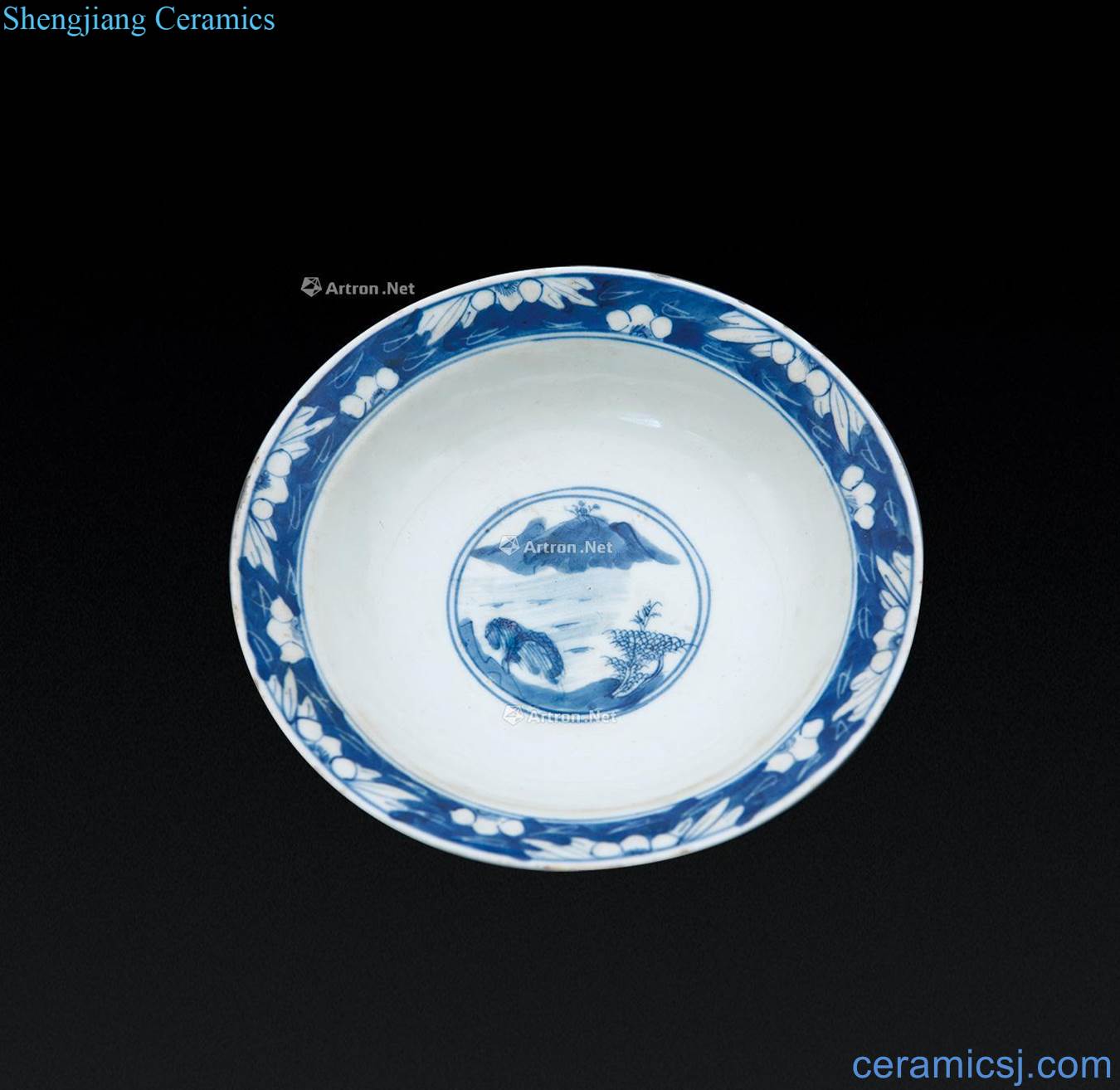 qing Blue and white landscape character fold along the bowl