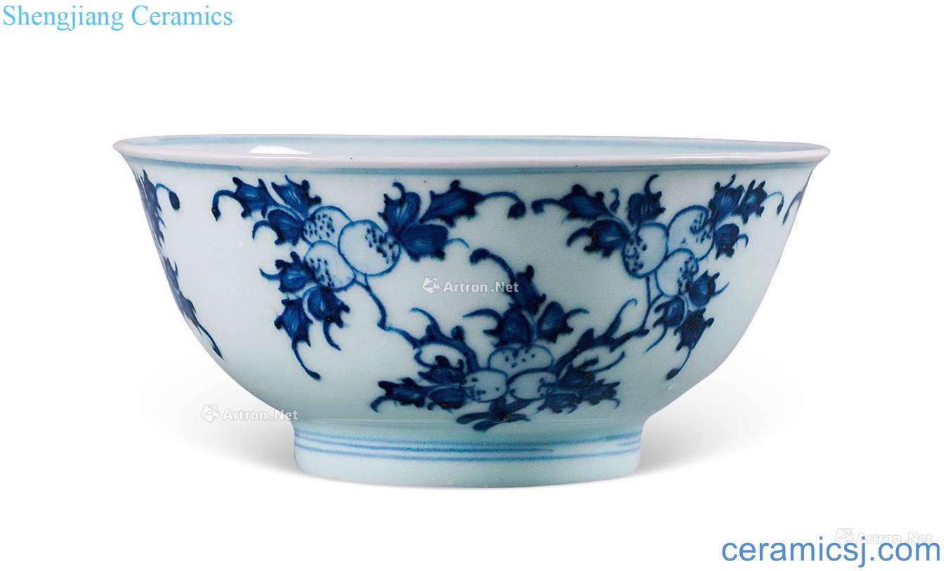 Qing dynasty blue-and-white sanduo green-splashed bowls