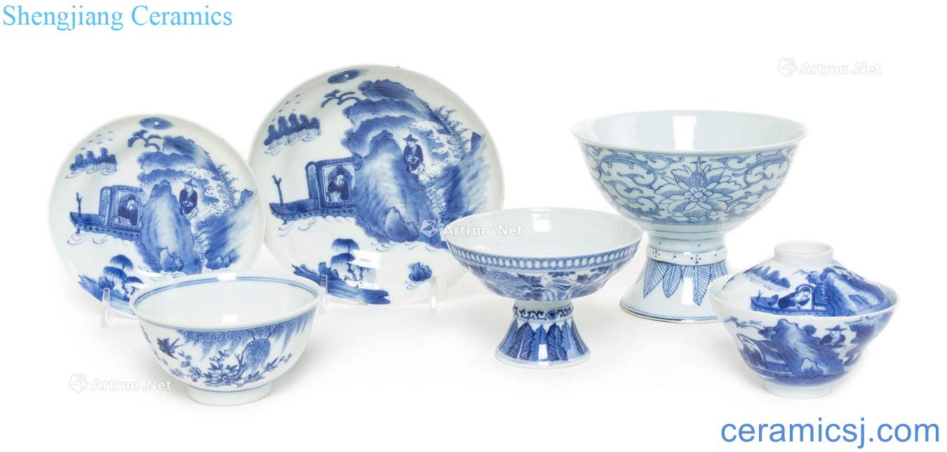 Blue and white set of dishes (6)