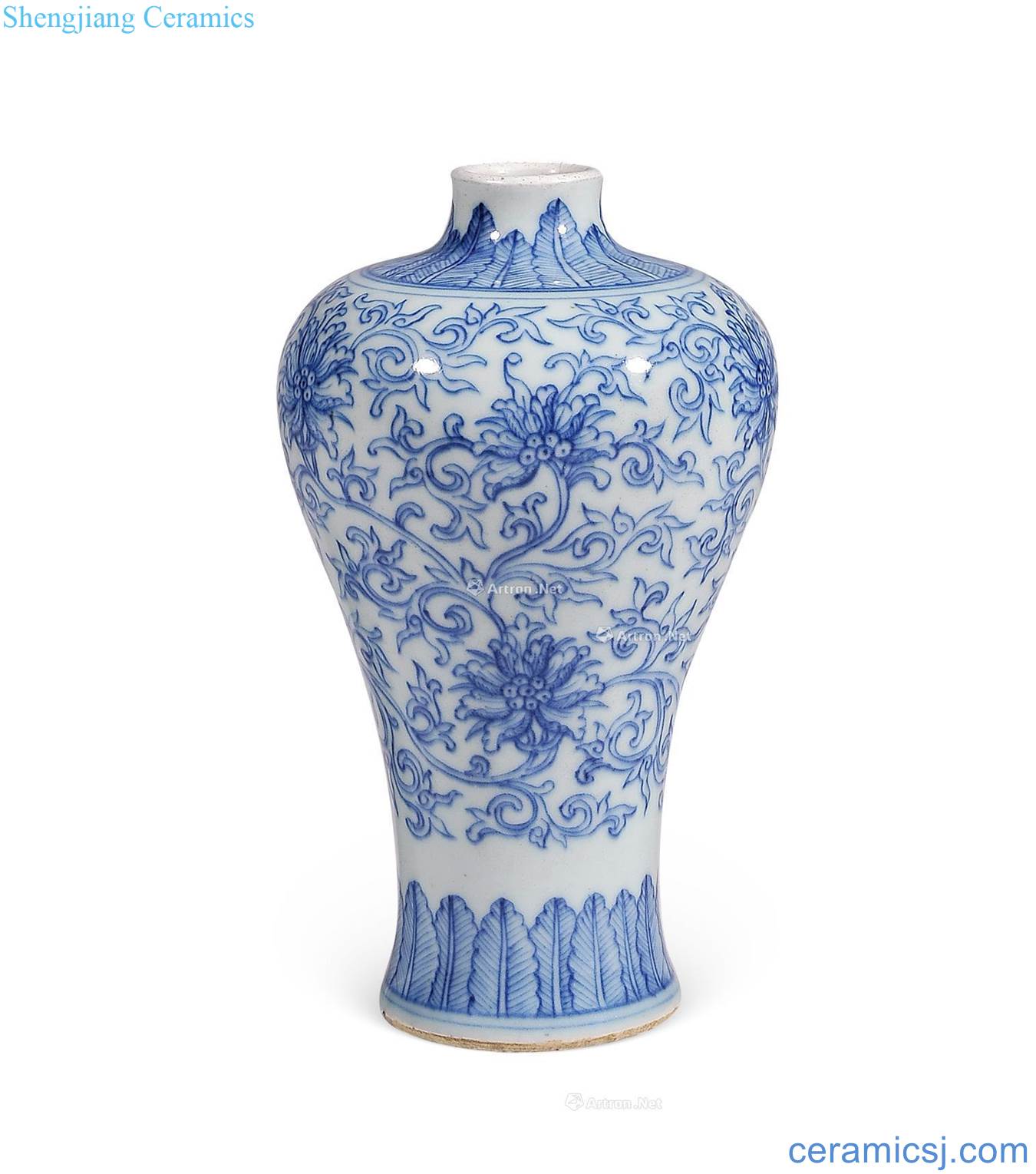 Qing yongzheng Blue and white lotus flower grain mei bottle