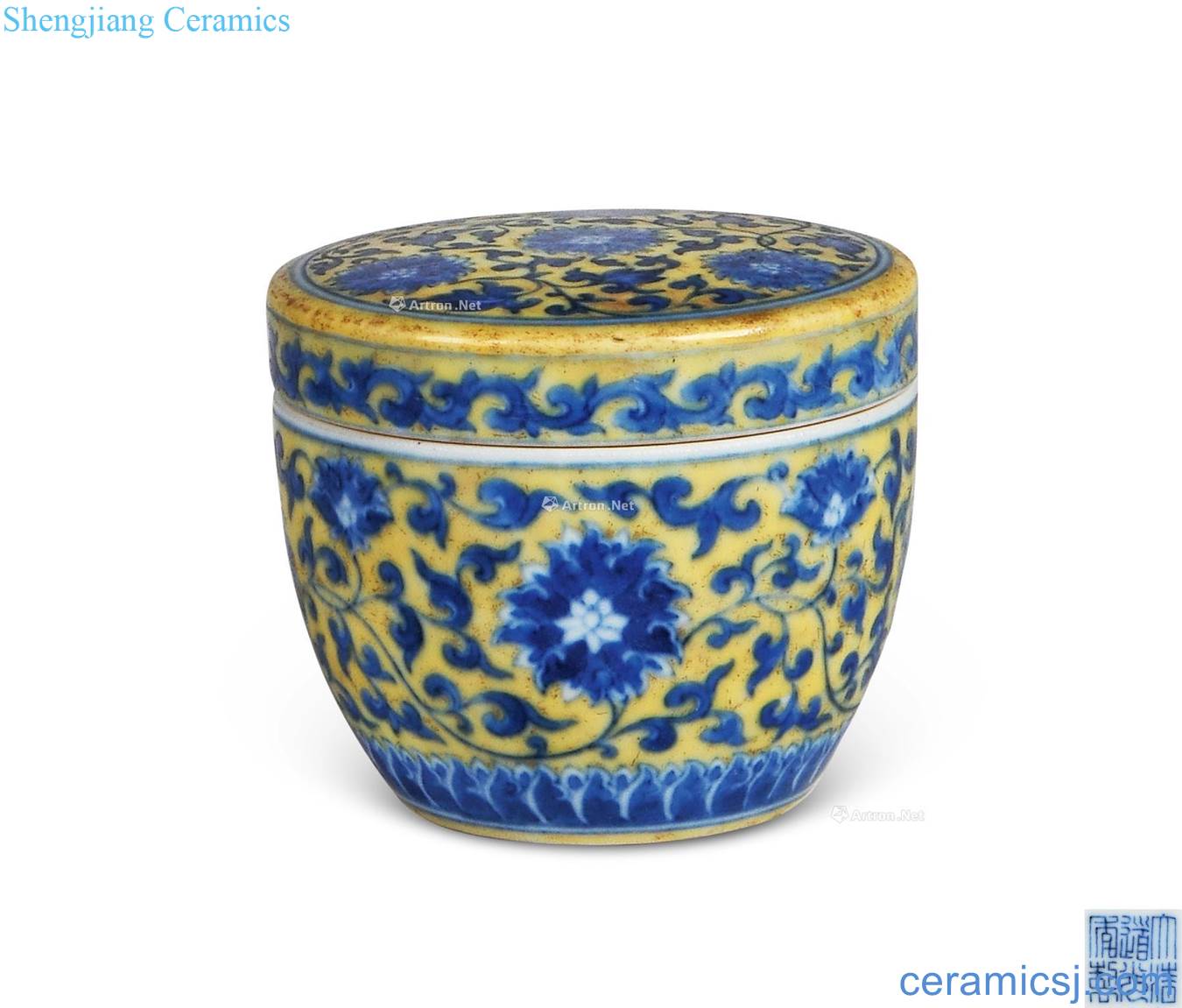 Qing daoguang Yellow to blue and white lotus flower grain cover box