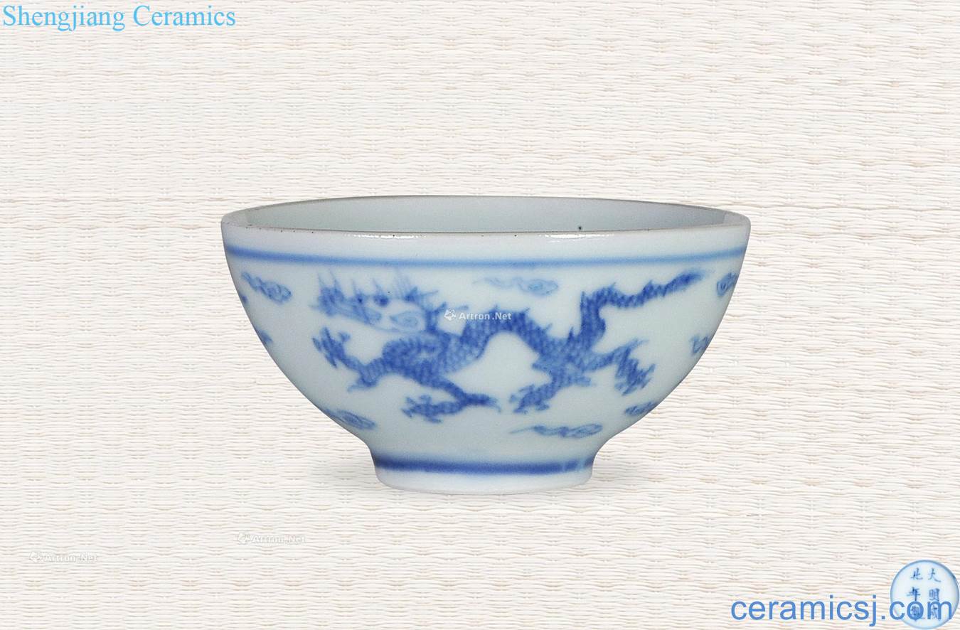 Qing yongzheng Blue and white dragon small cup
