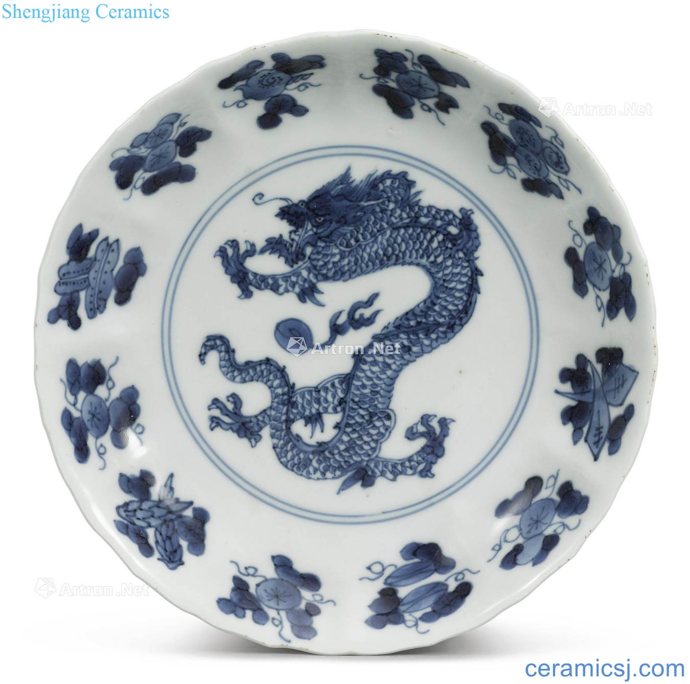 The qing emperor kangxi Blue and white pearl dragon grain swash plate