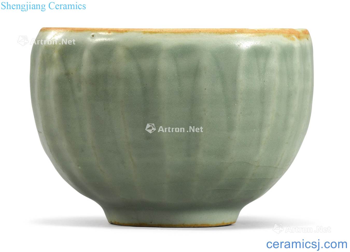 The southern song dynasty Longquan celadon green glaze lotus-shaped 盌 lines