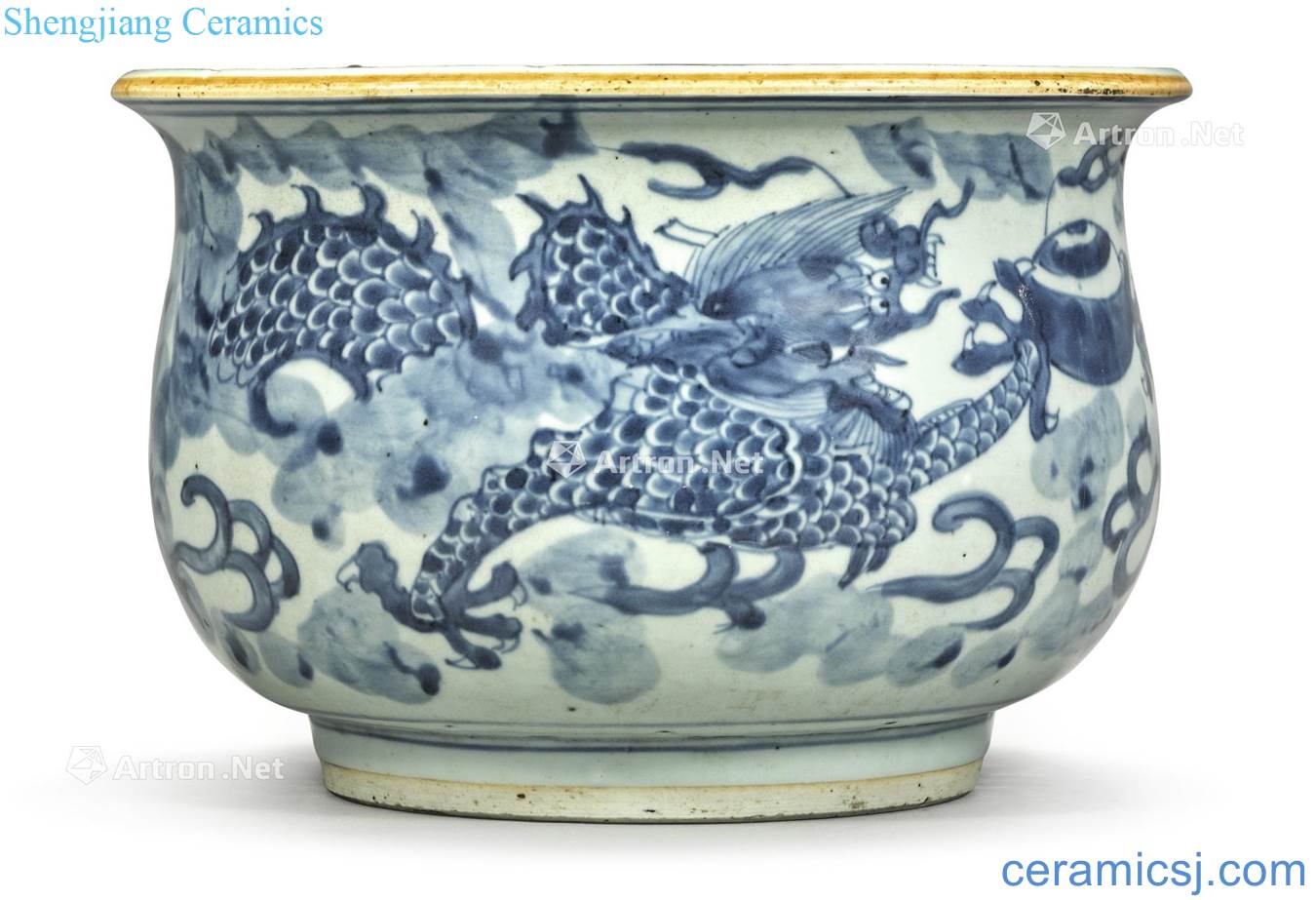 Qing dynasty in the 19th century Blue and white dragon playing pearl grain furnace