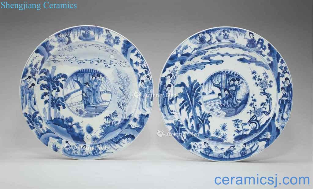The qing emperor kangxi Blue and white medallion had broken down the plate (a)
