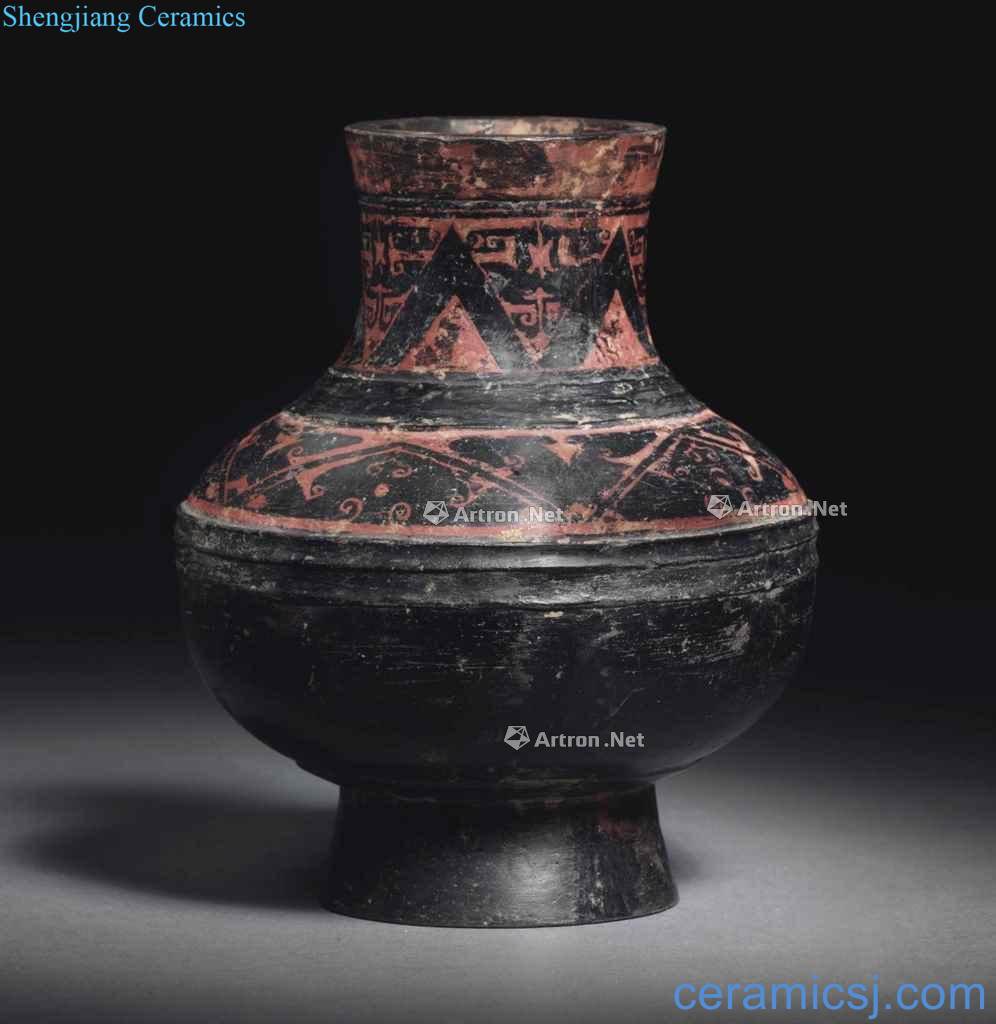 The warring states period Ceramic POTS painted black paint