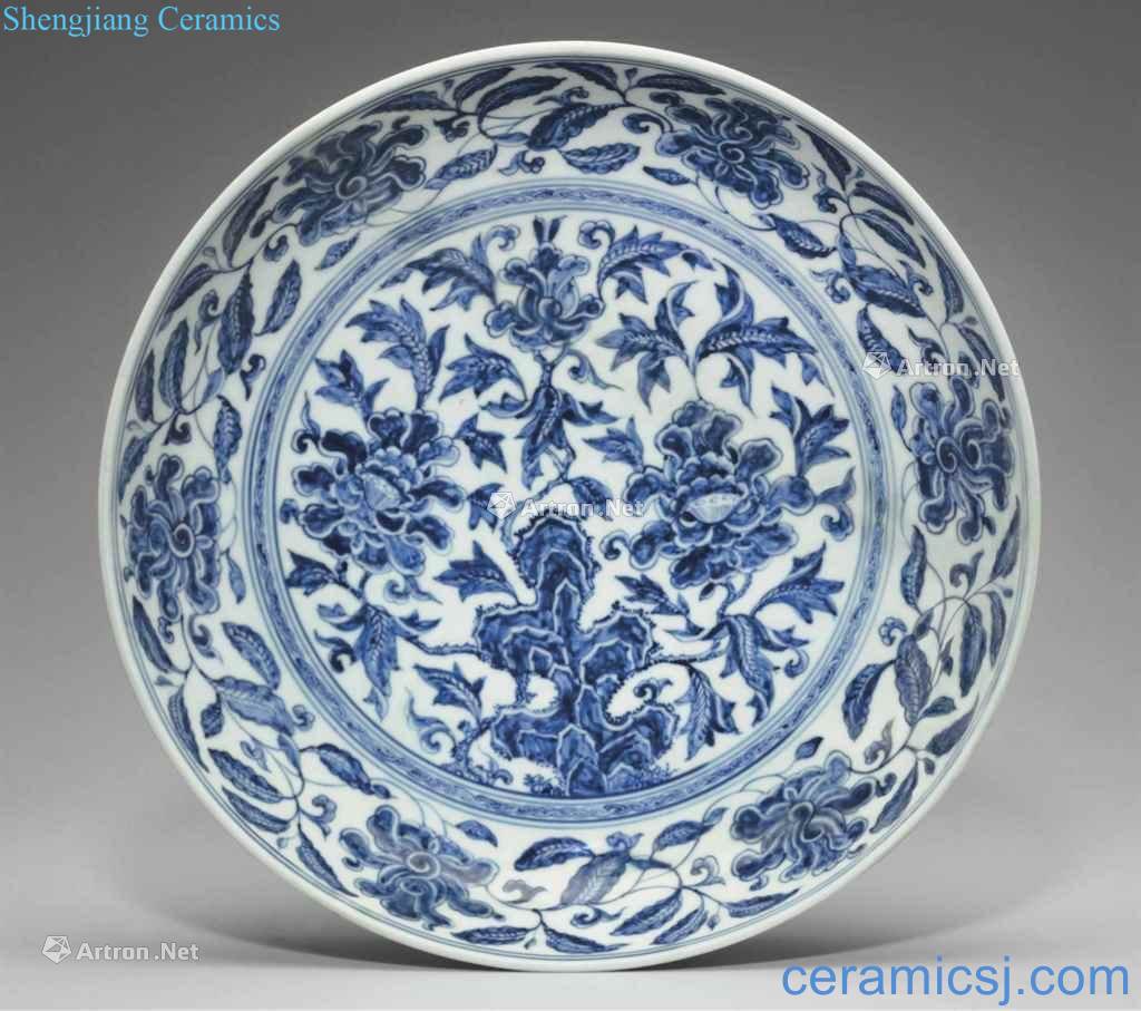 Ming the 15/16 century Blue and white peony tray