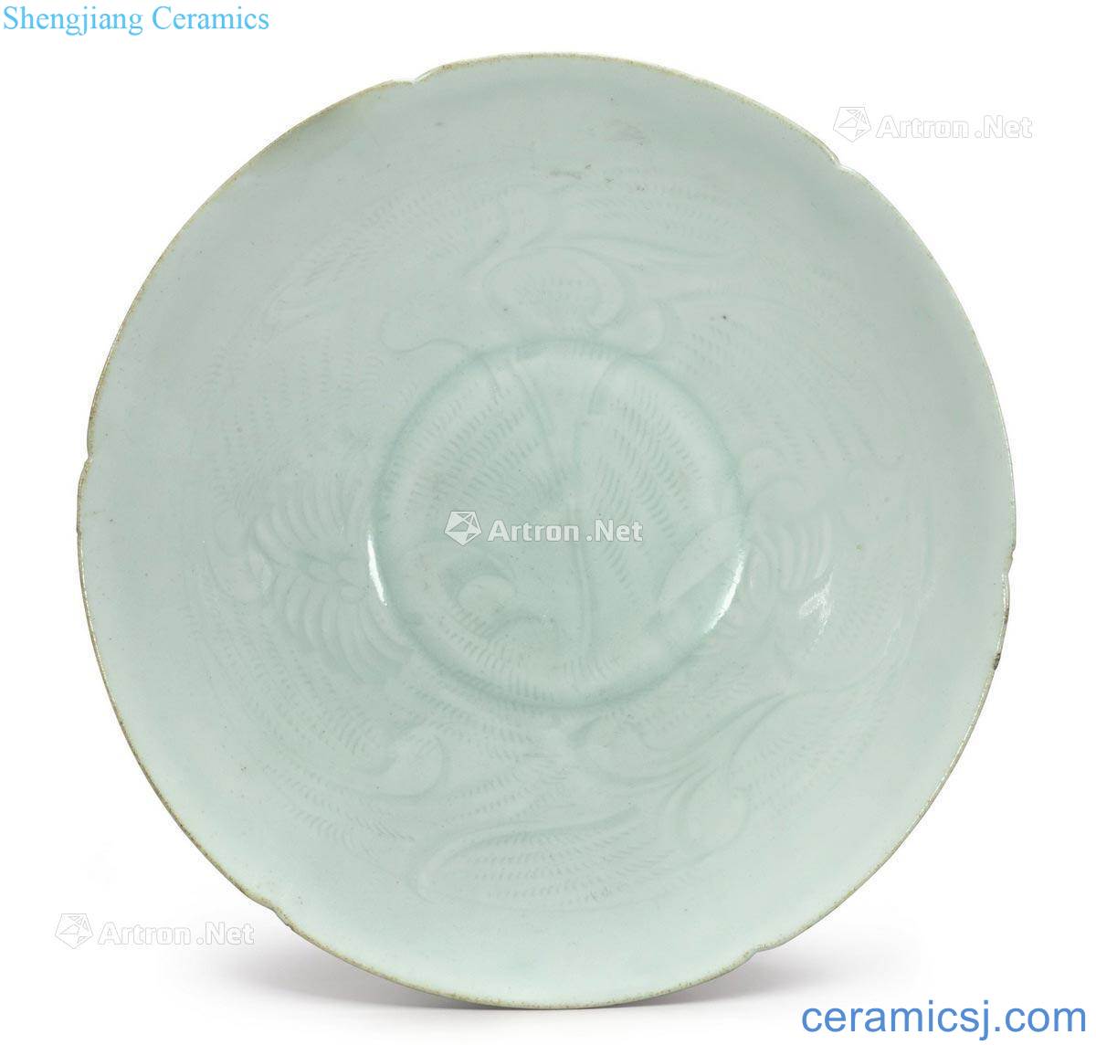 The song dynasty Green white glazed carved lotus mouth 盌 grain flowers