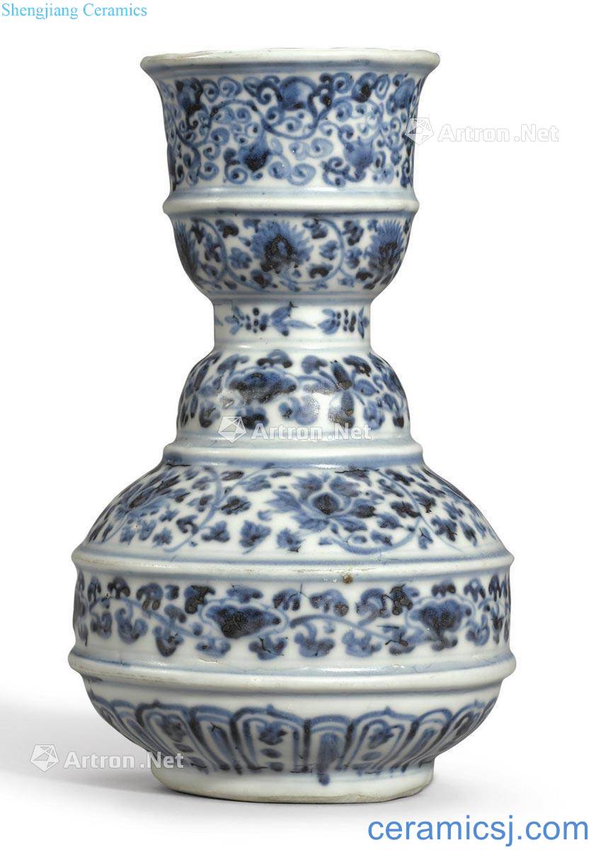 Ming 15th century to the early 16th century Blue and white tie up branch flowers lines