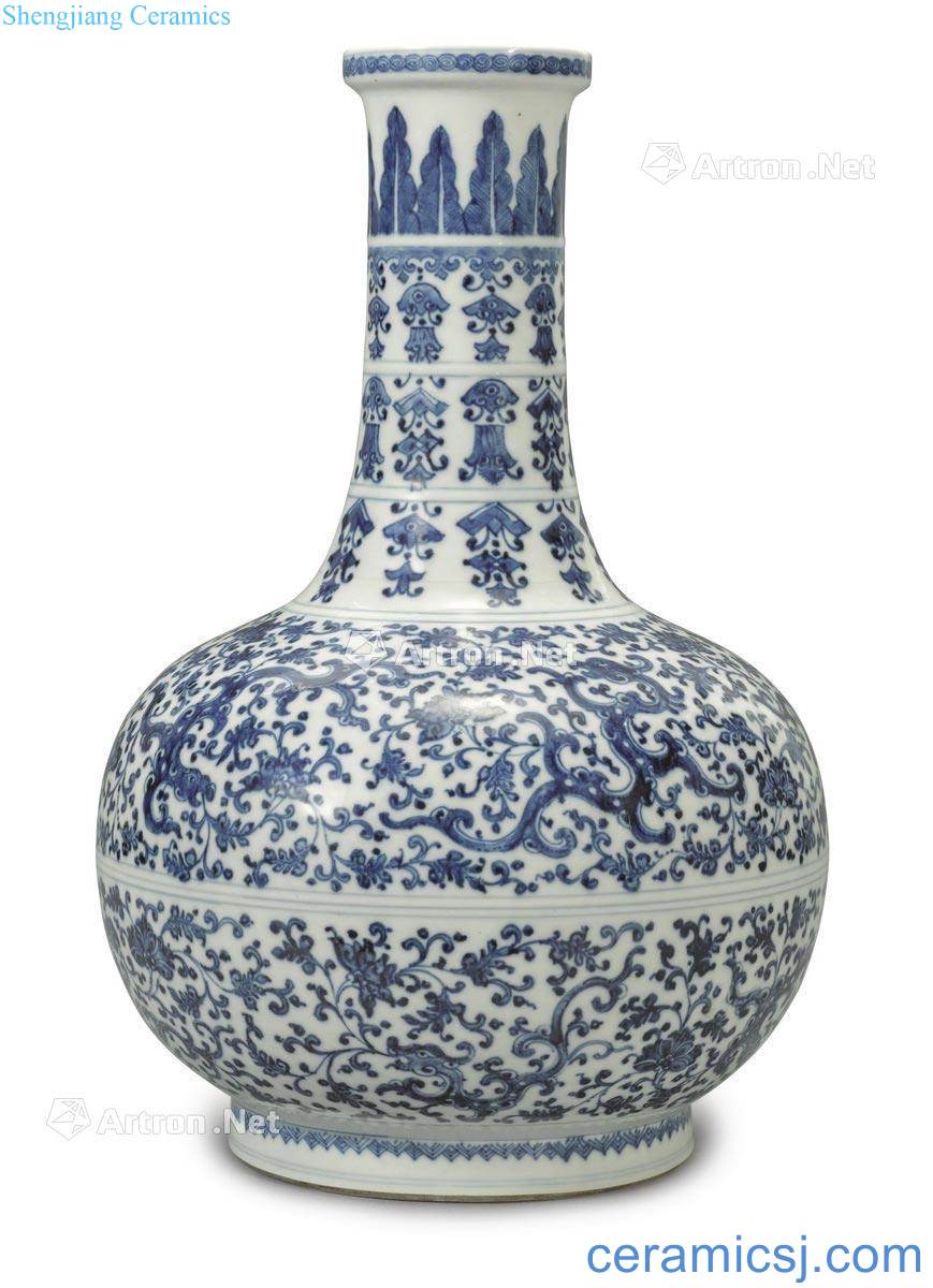 Qing yongzheng Blue and white floral longfeng grain to the flask