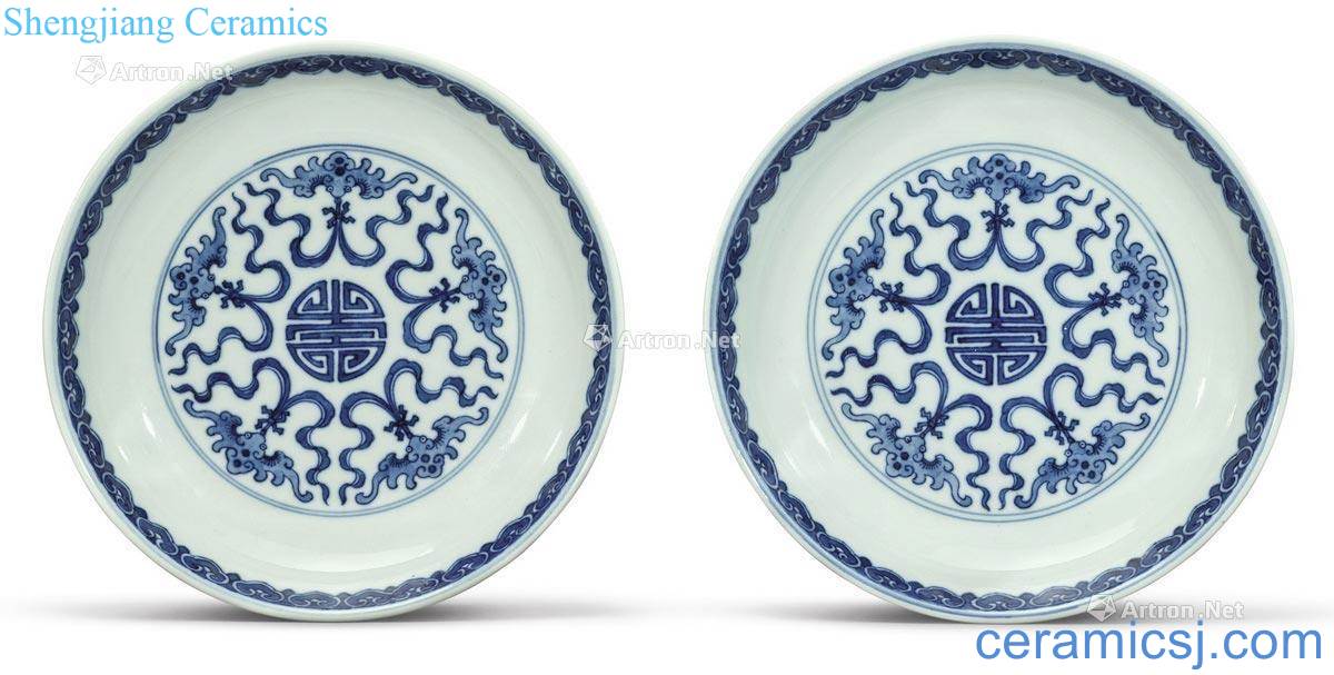 Qing qianlong Blue and white five bats holding life of tray A pair of