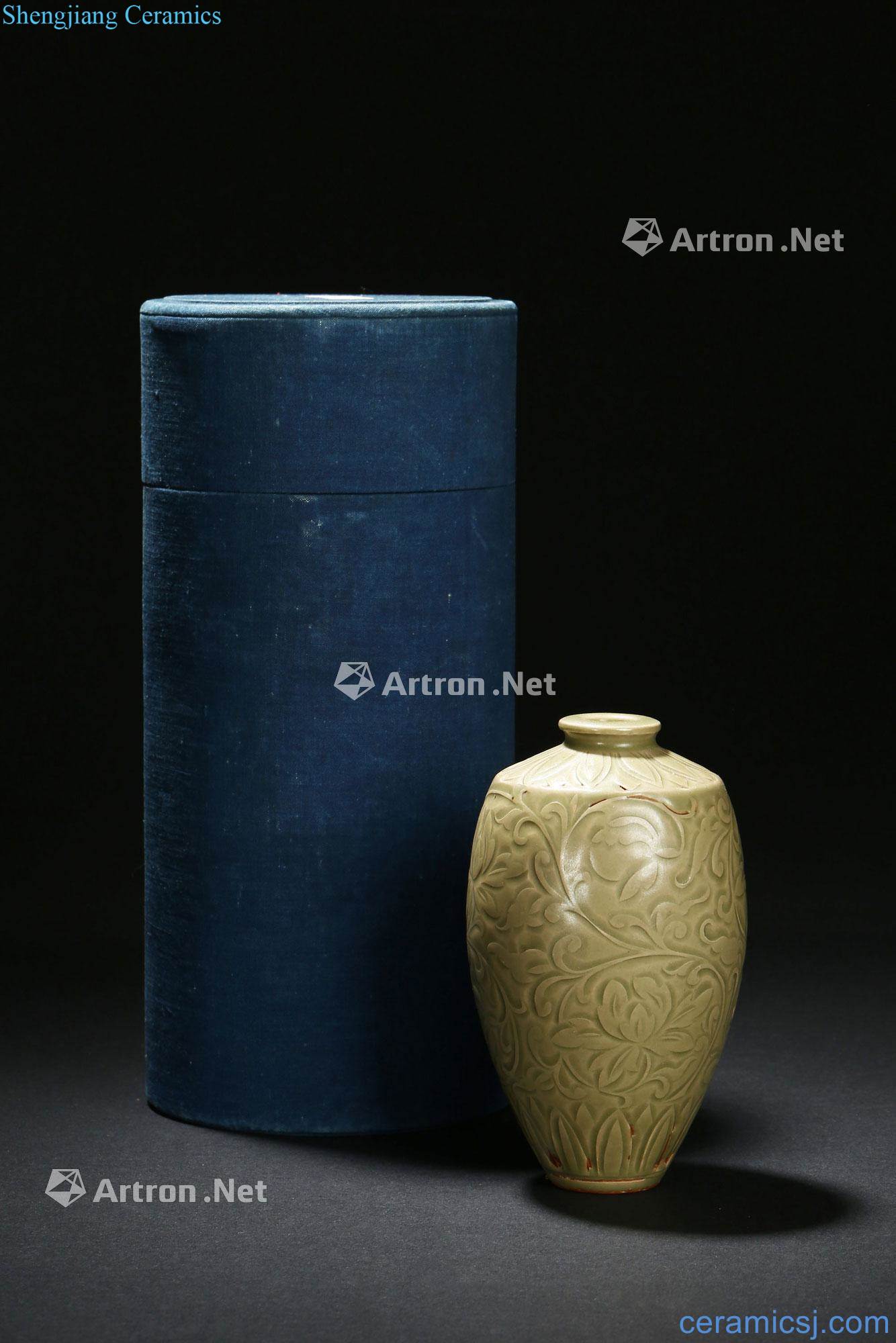 The song dynasty Yao state kiln carved get plum bottle