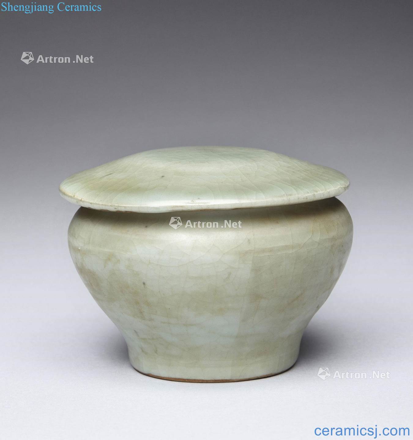 The song dynasty Longquan celadon tank cap