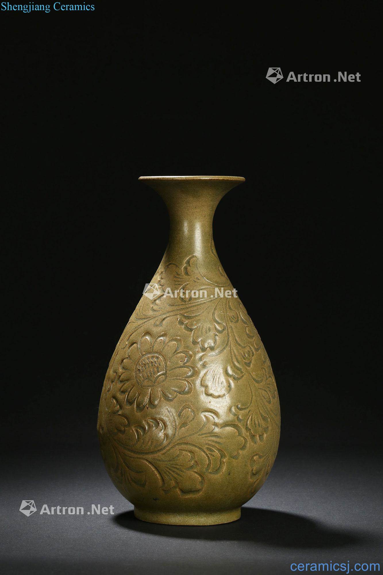 The song dynasty Yao state kiln green glaze hand-cut okho spring bottle