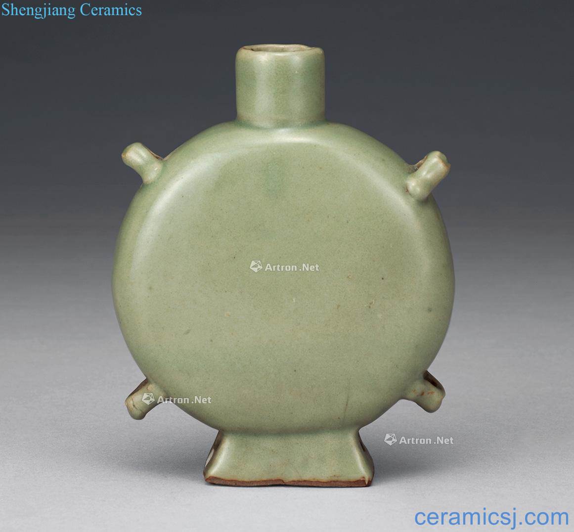 Ming dynasty celadon of quaternary ear flat bottles