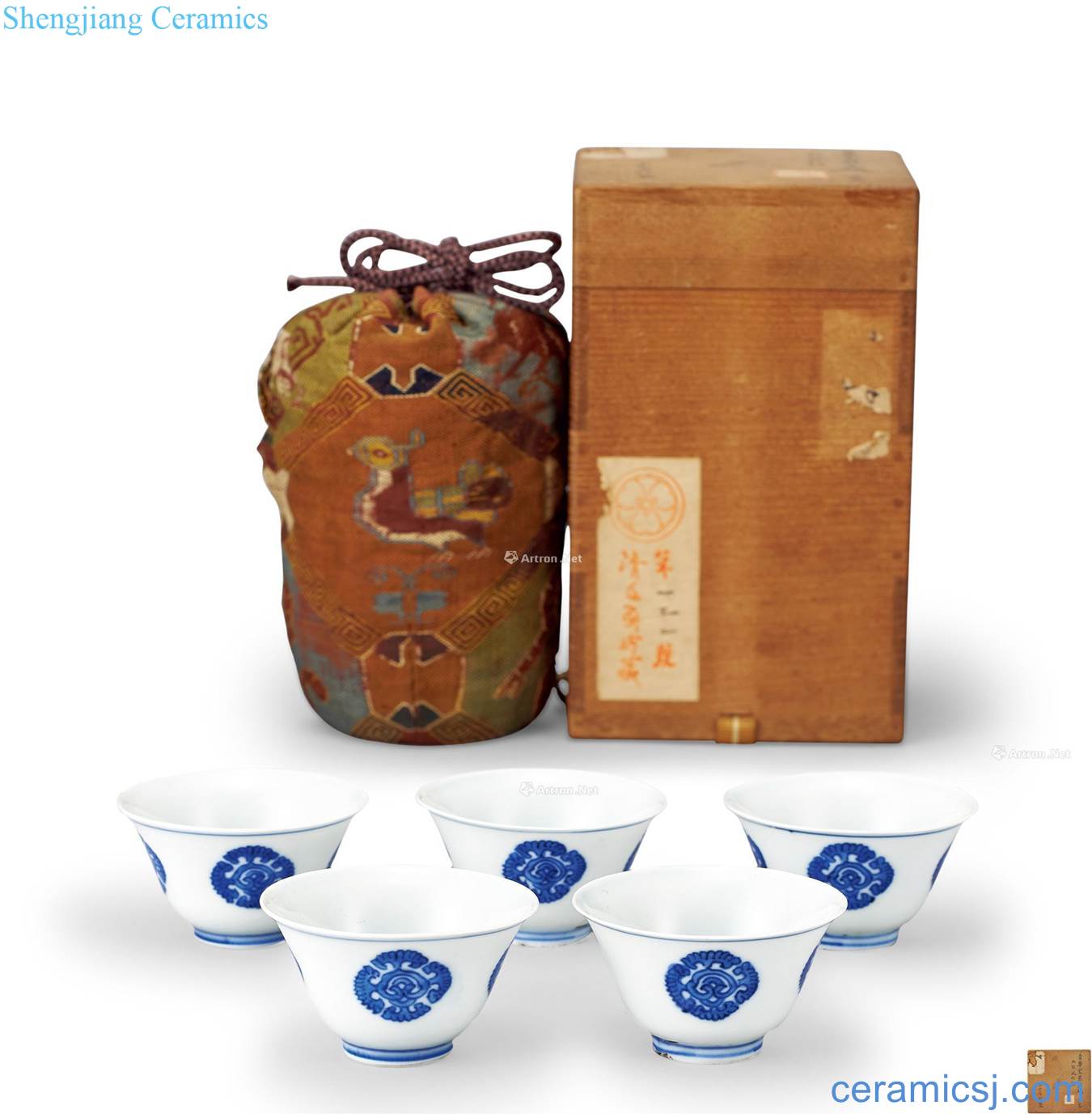 Qing dynasty blue and white pattern cup five guest