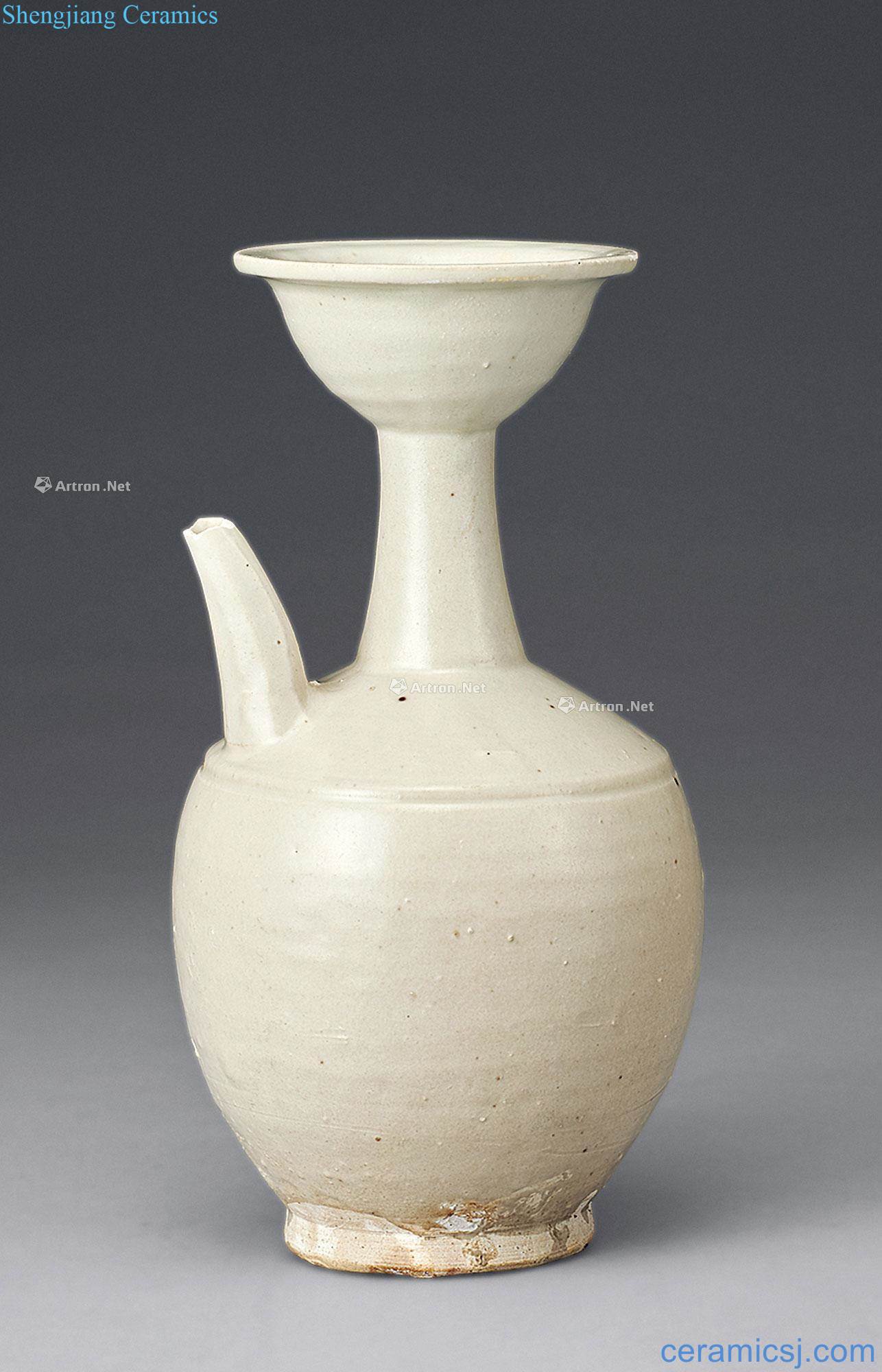 The song dynasty White porcelain dish pot