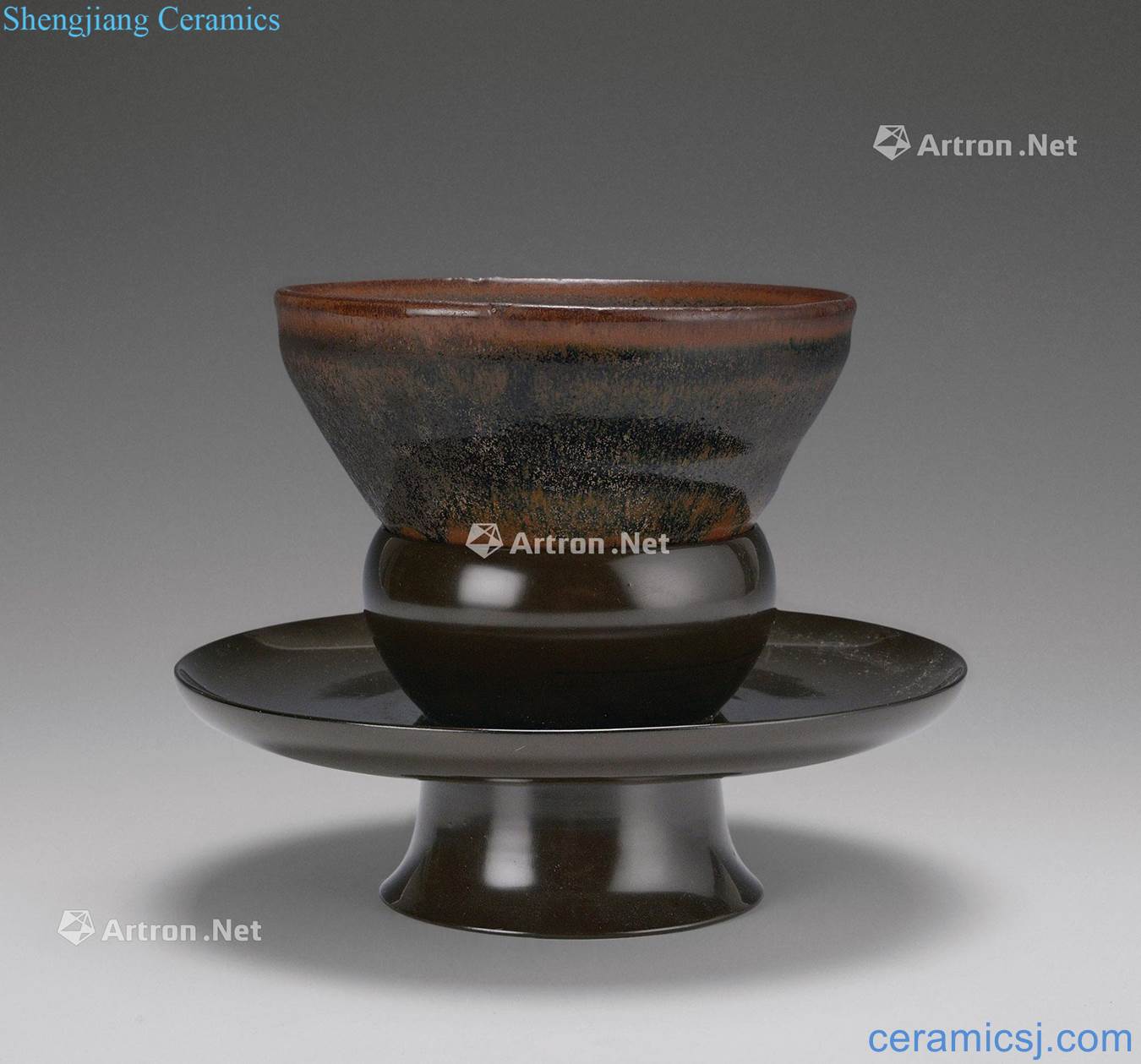 The song dynasty (960-1279) to build kilns TuHao lamp Chinese lacquer holds two things (group a)