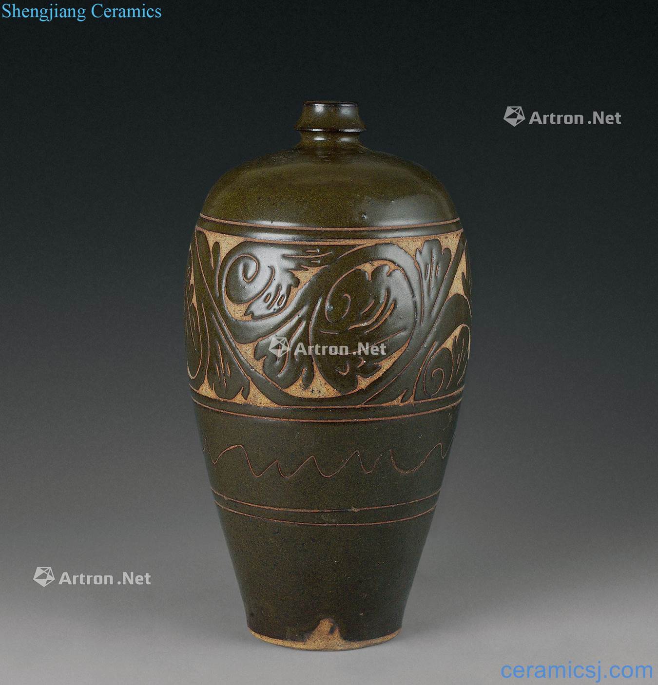 Jin (1115-1234) magnetic state kiln carved flower grain mei bottle