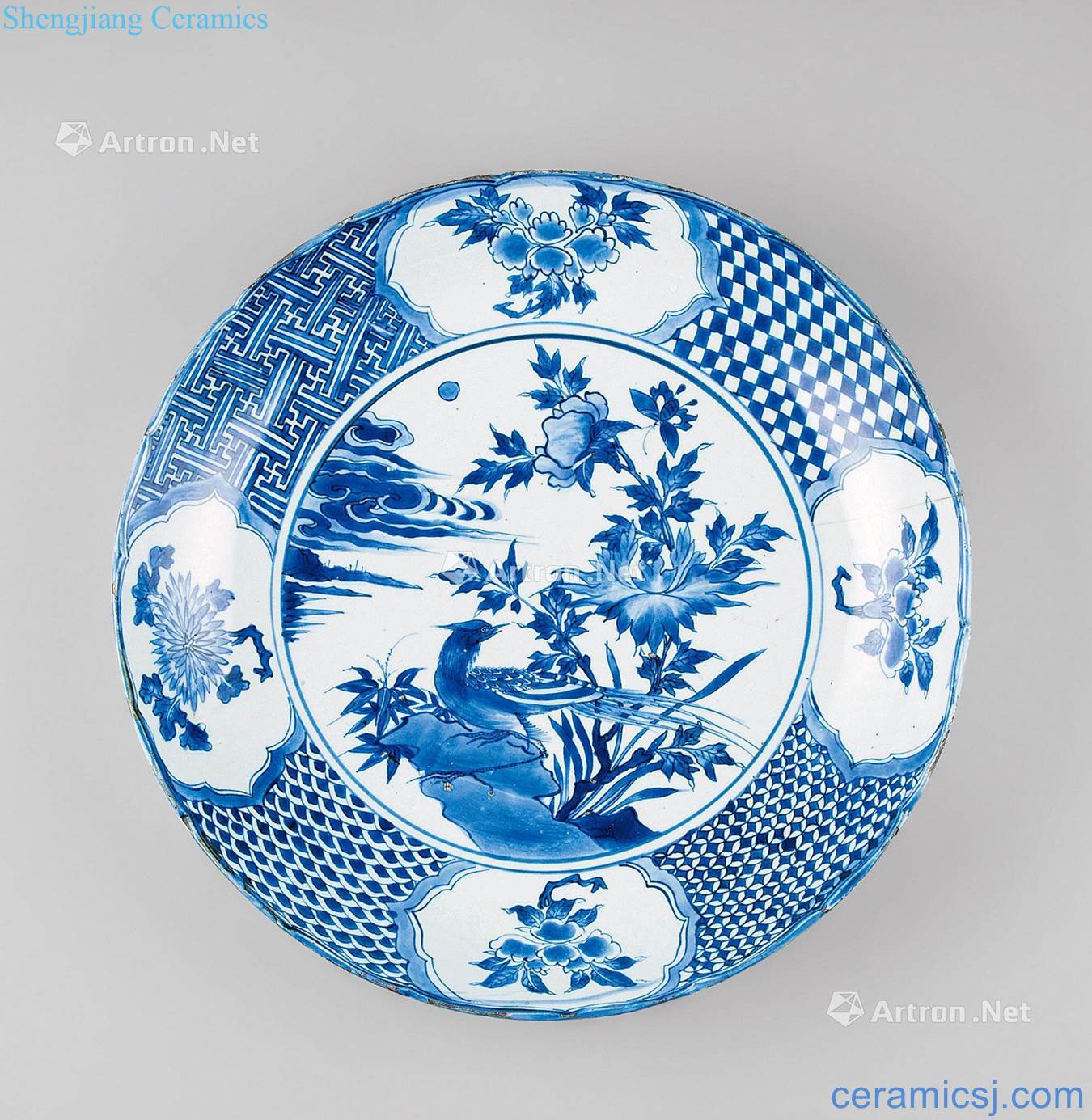 Ming in the late qing dynasty (1583-1644) Blue and white flower on grain mouth tray