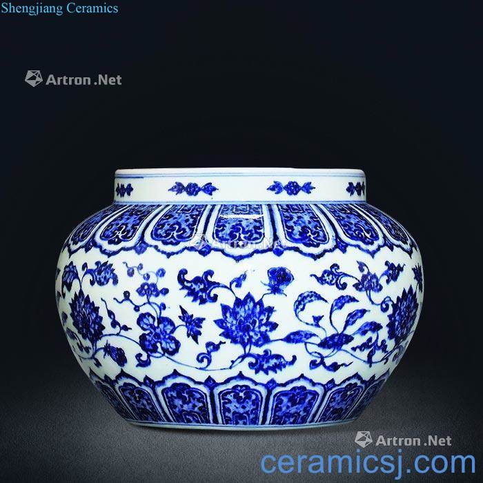 Qing yongzheng Blue and white flower grain tank