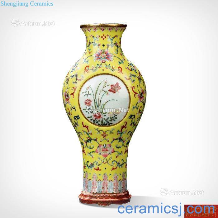 Qianlong to pastel yellow flower grain wall of bottles