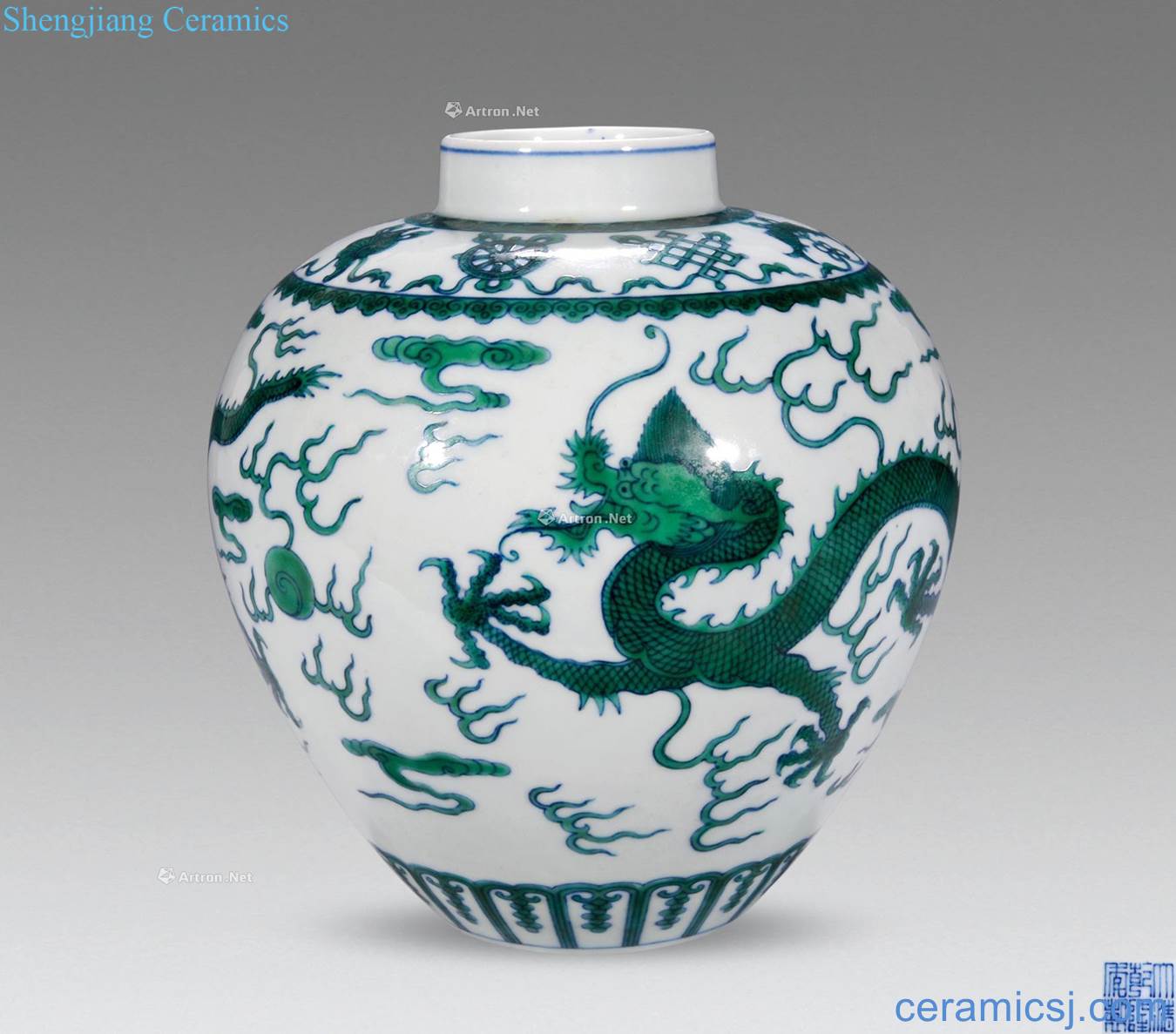 Qing qianlong bucket color green dragon pearl pot