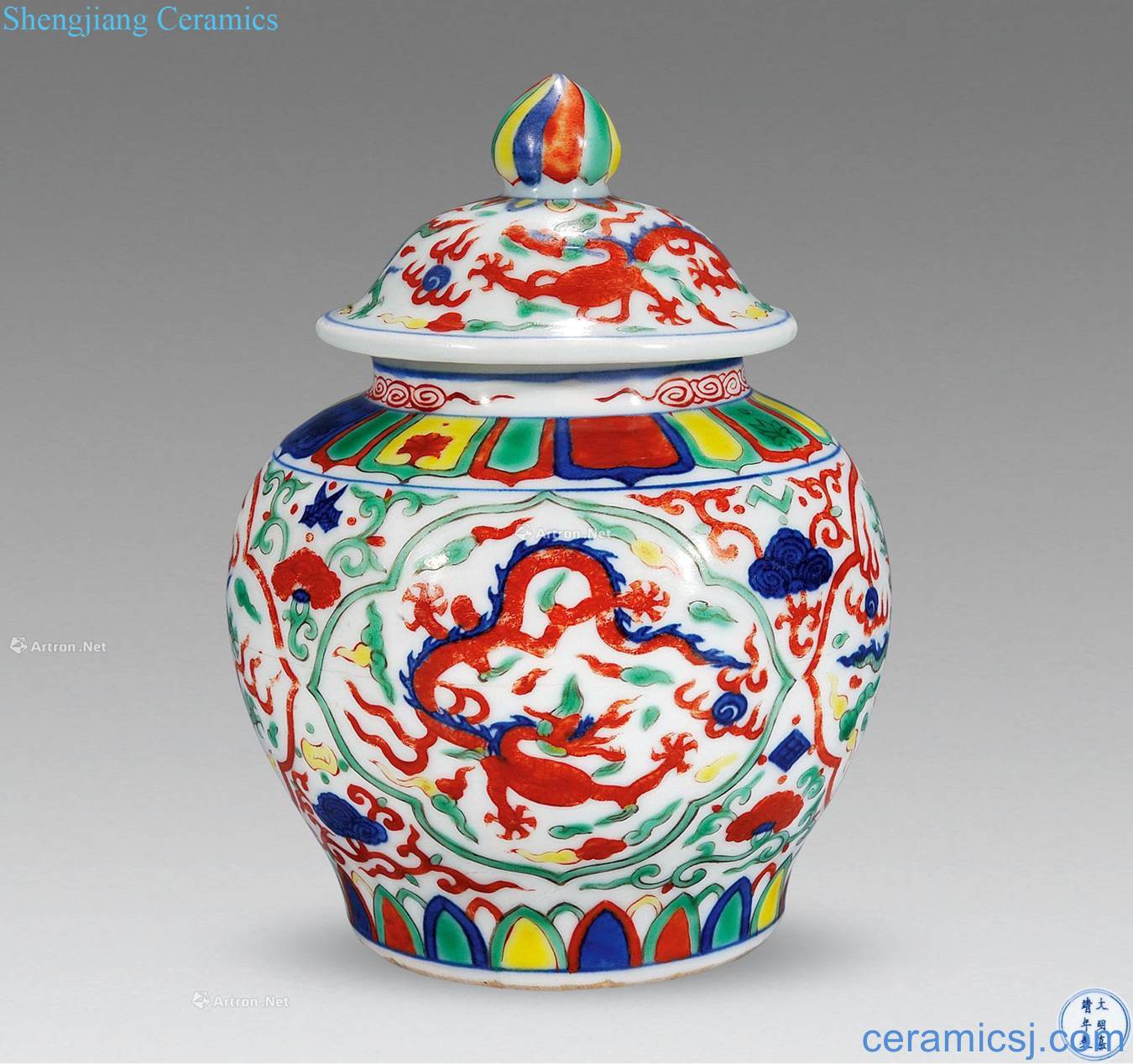 Ming jiajing Blue and white yunlong cover tank