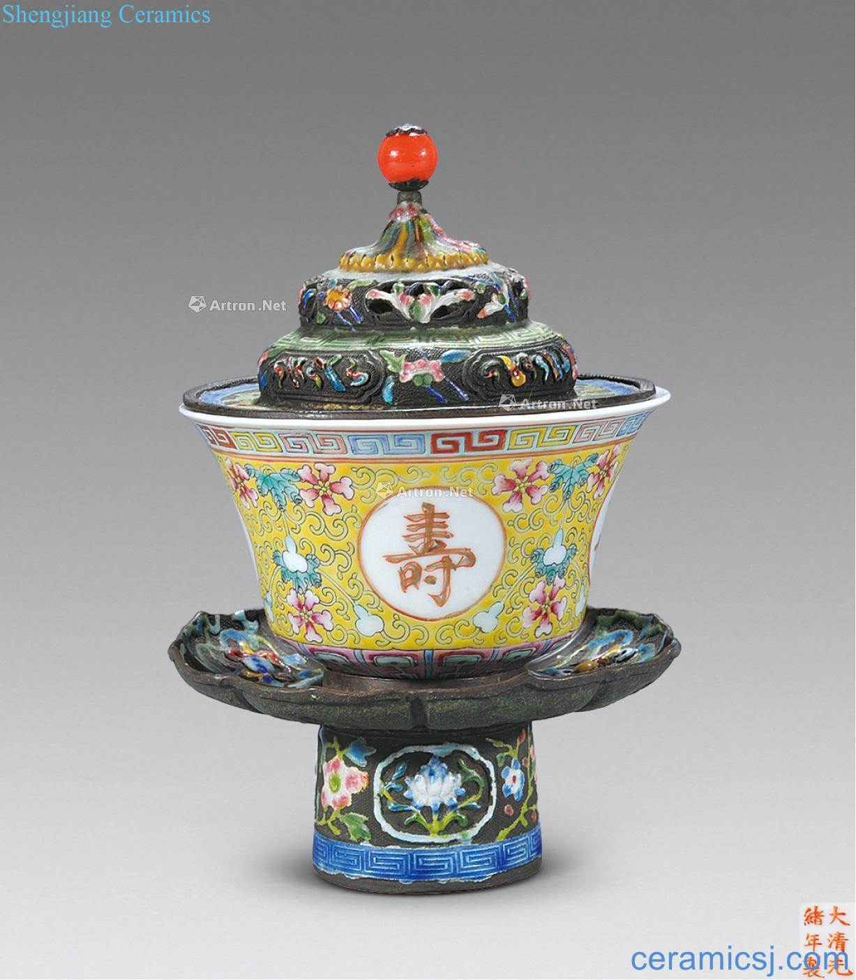 Qing guangxu Yellow powder enamel "stays in a silver bowl