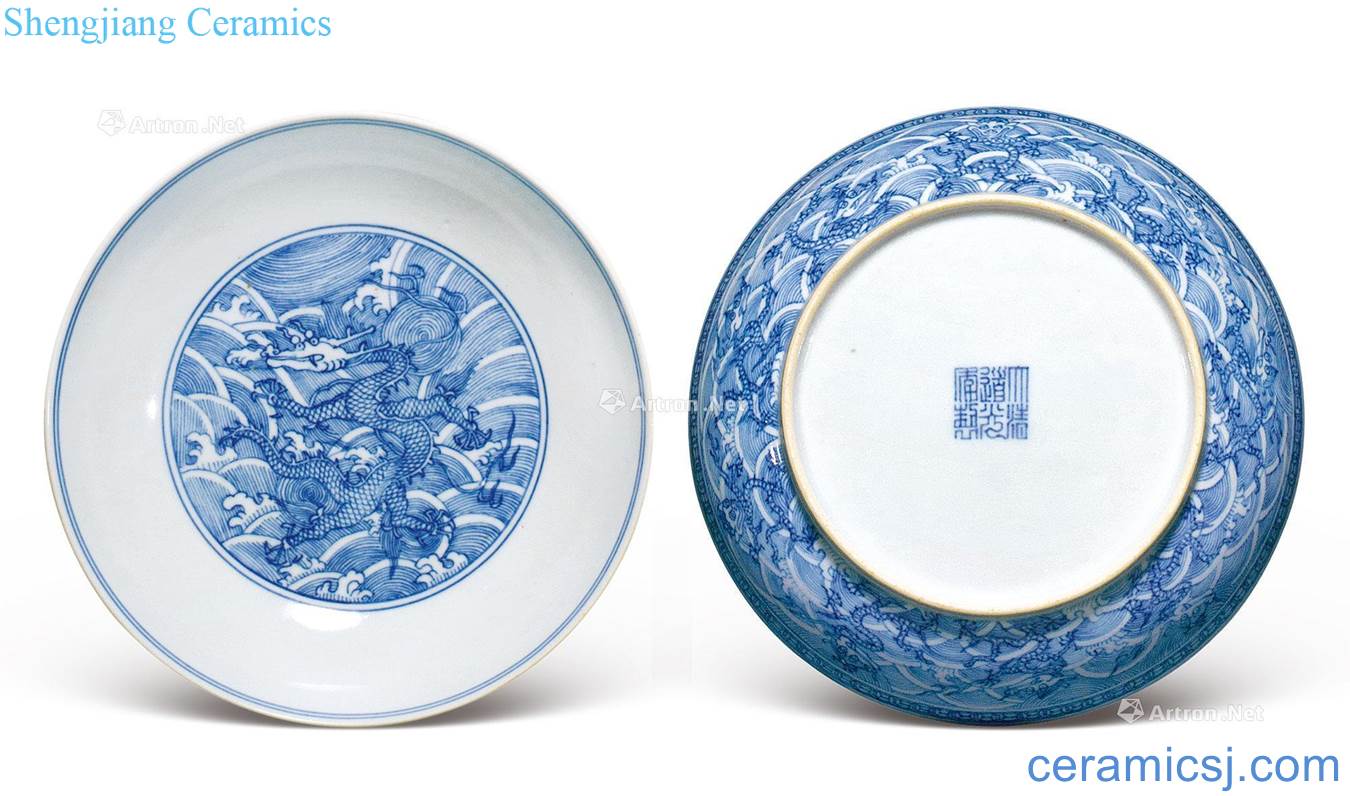 Qing daoguang years with blue and white porcelain dragon pattern